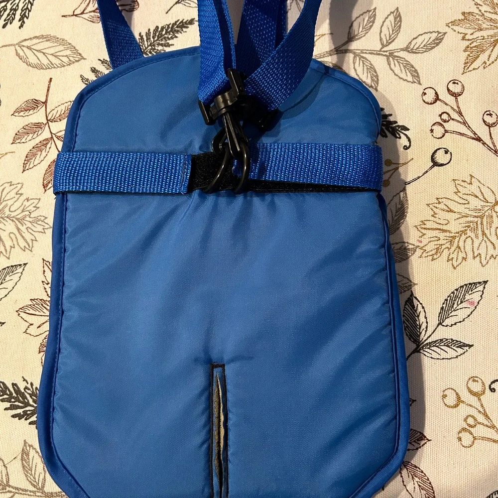 Pet pouch. Blue, size M. Hands free away to carry your pet. NEW